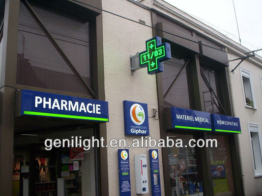 Дисплей с высоким контрастным соотношением 1200x1200 Green LED Cross для аптек в наружном дизайне